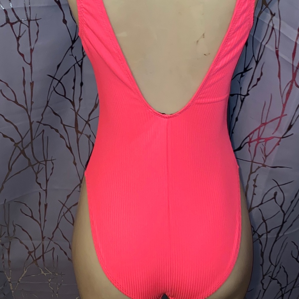 Bathing suit - Picture 3 of 3